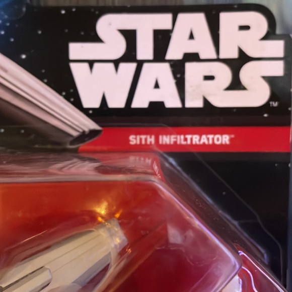 Sith Infiltrator - Picture 3 of 12